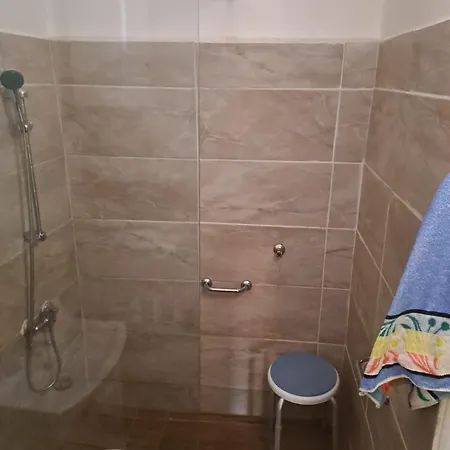 Retro U Pradelny Appartement